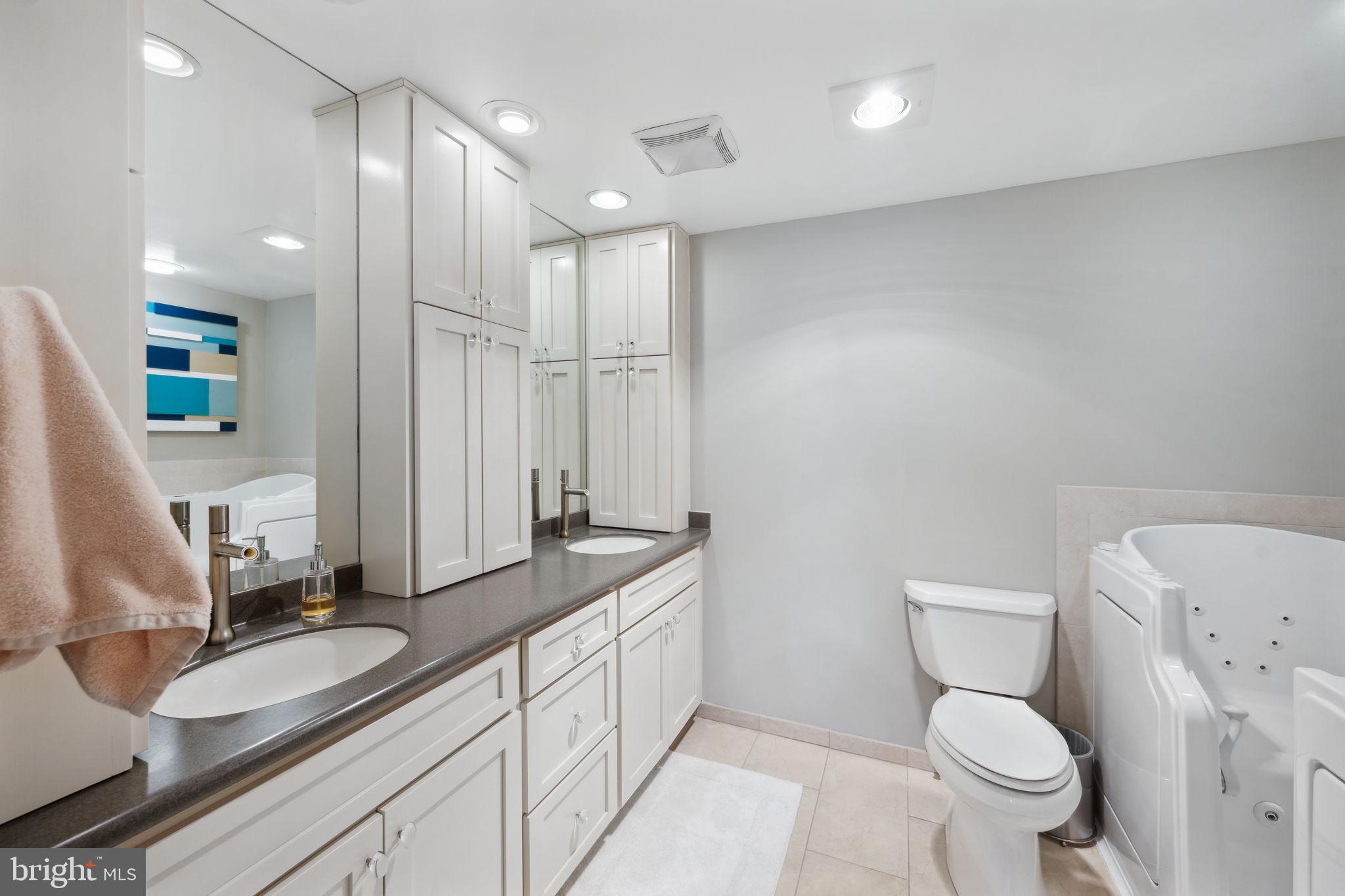 2301 N St NW #301