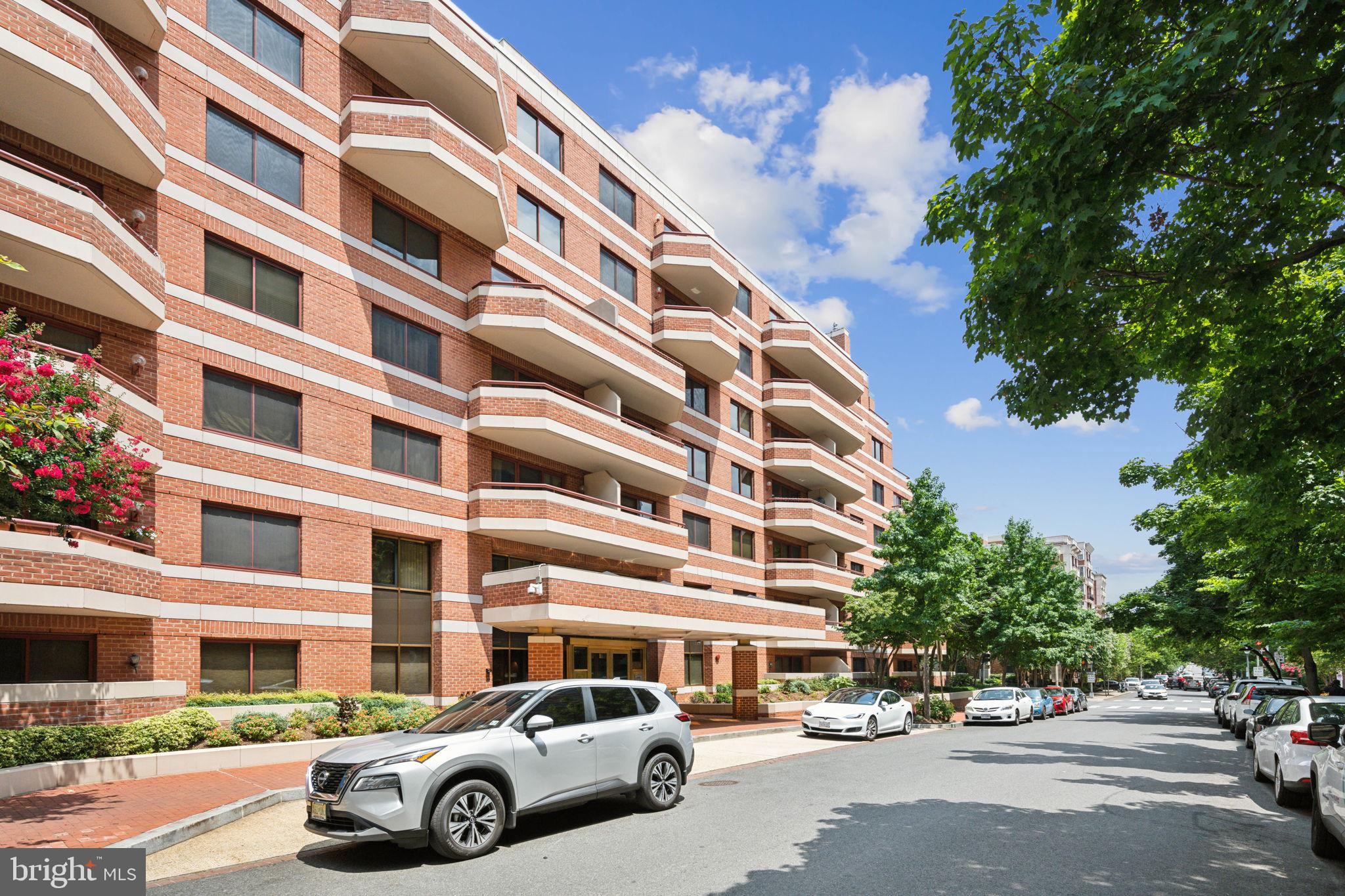 2301 N St NW #301