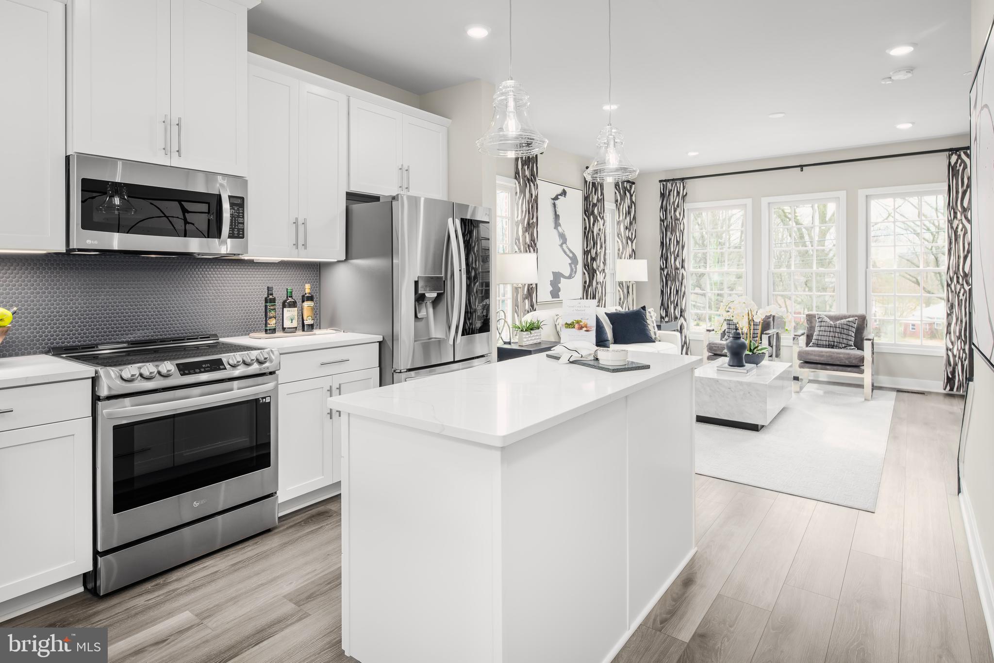 6834 General Davis NW