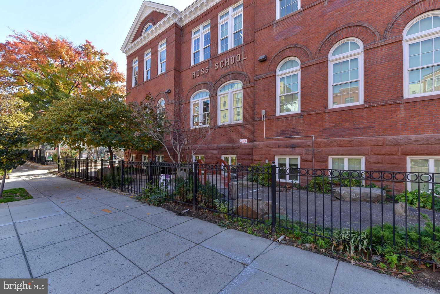 1831 California St NW #22