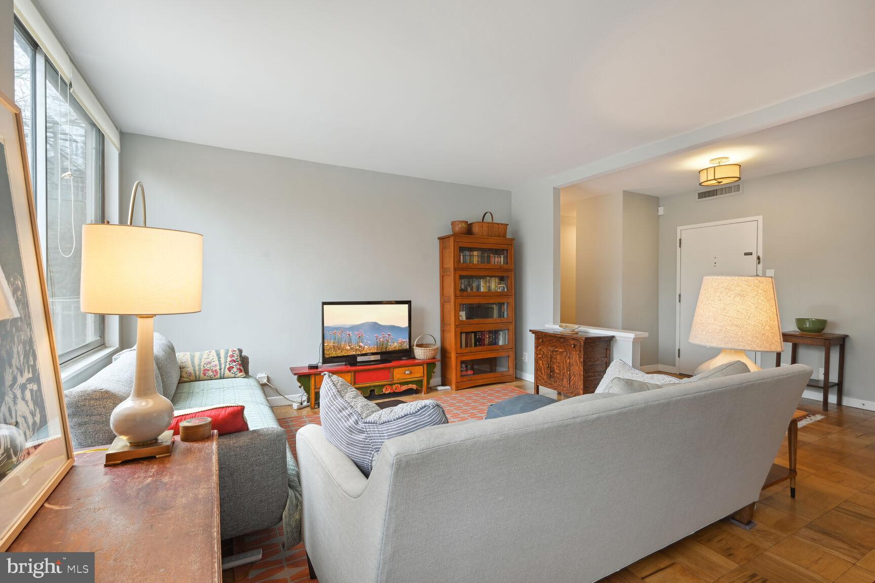 4100 CATHEDRAL AVE NW #609