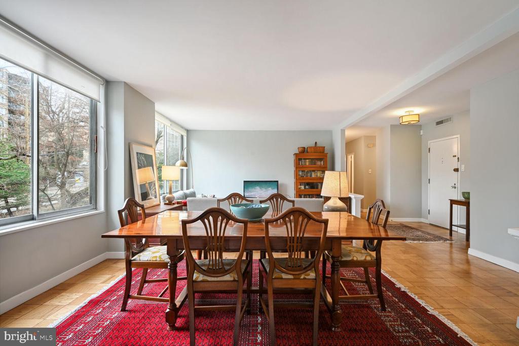 4100 CATHEDRAL AVE NW #609