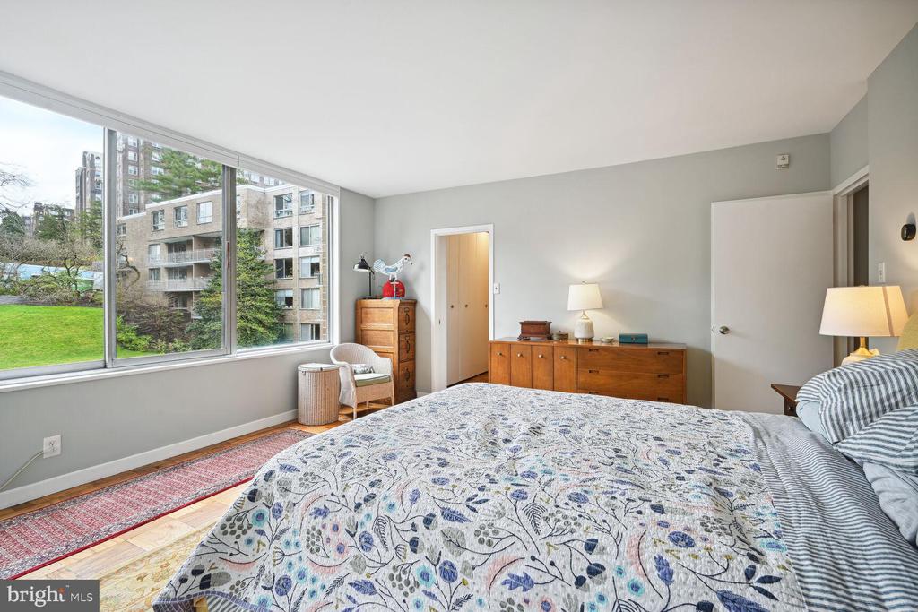 4100 CATHEDRAL AVE NW #609