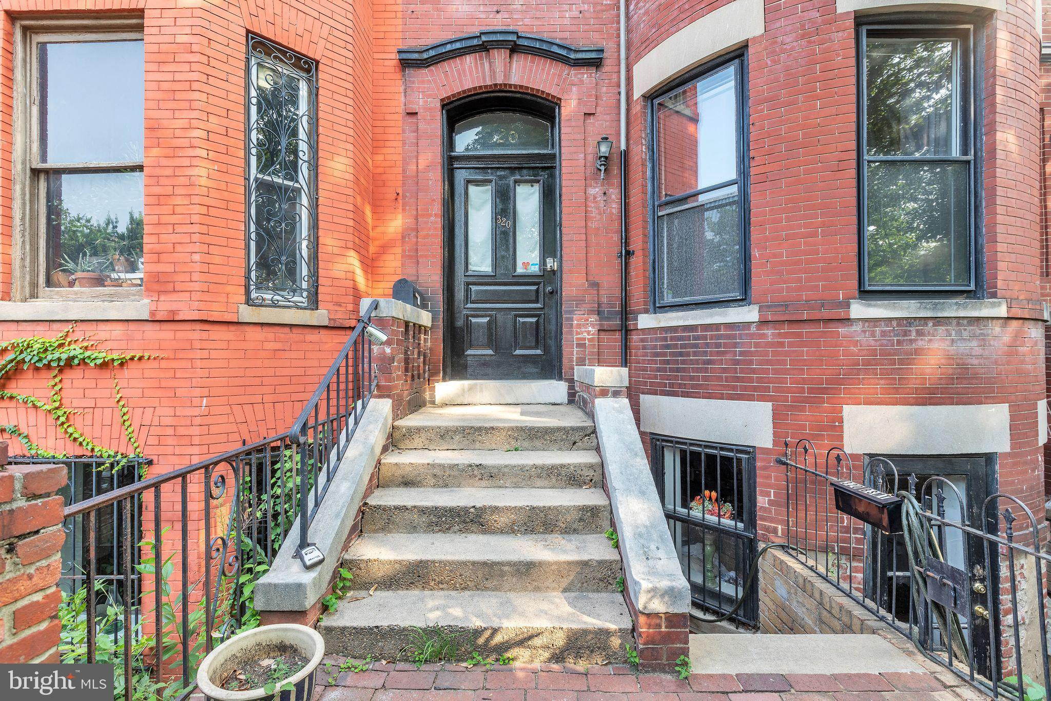 320 Maryland Ave NE