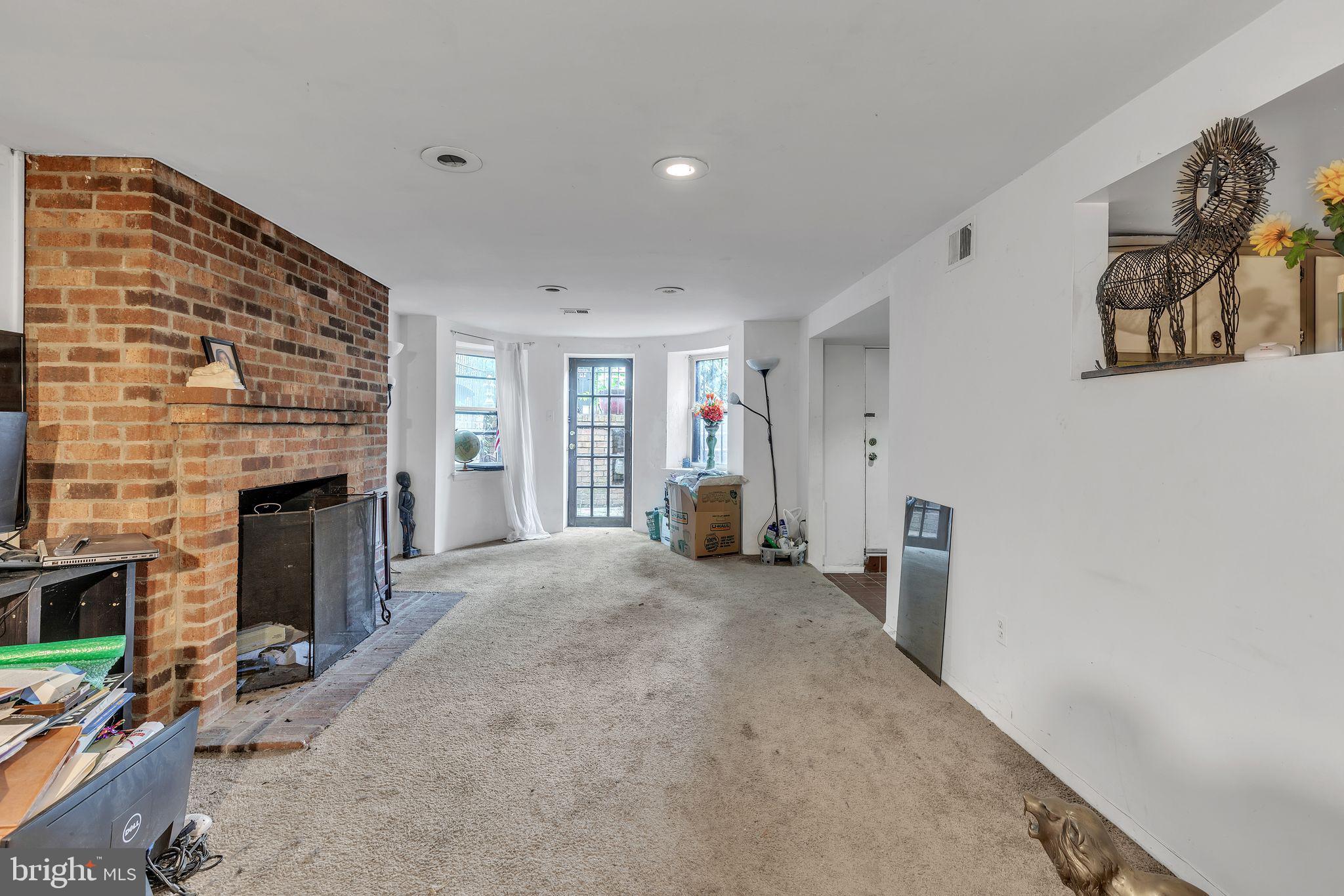 320 Maryland Ave NE
