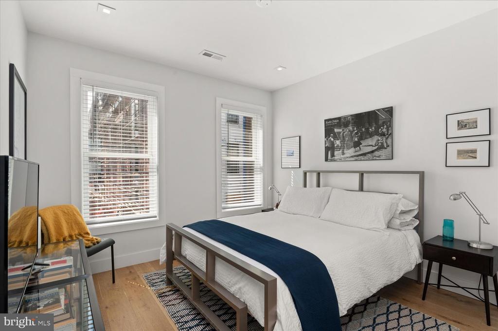 1905 9 1/2 St NW