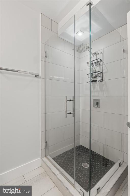 1905 9 1/2 St NW