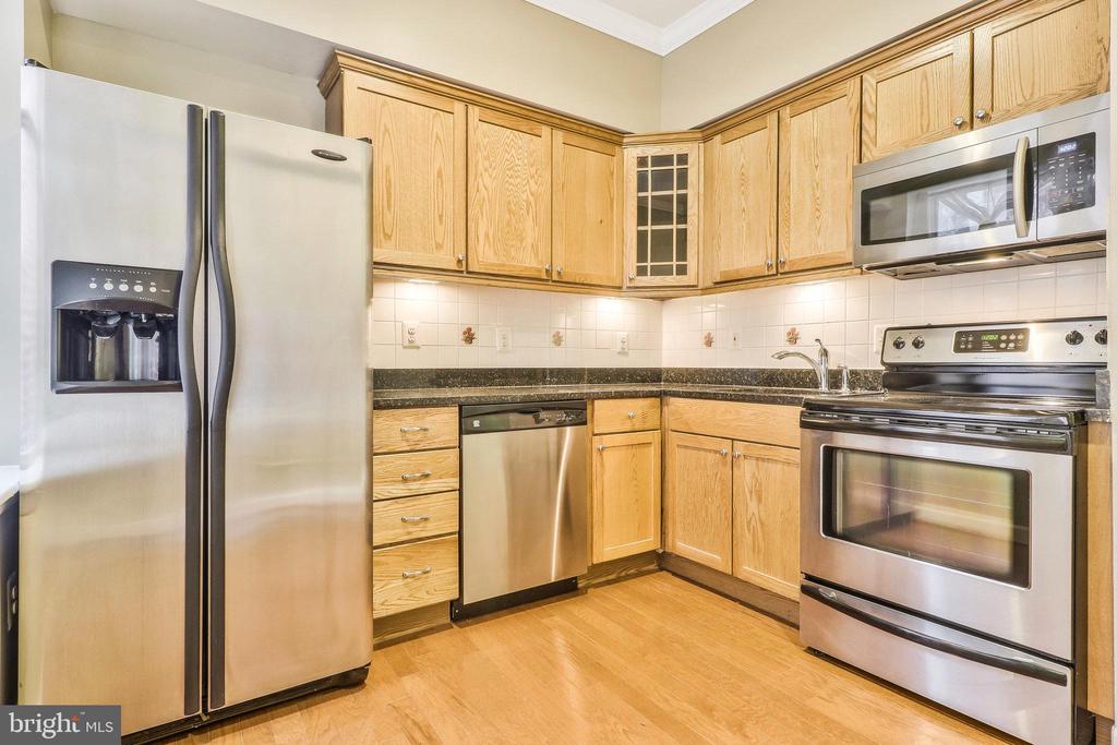 1901 16th St NW #202