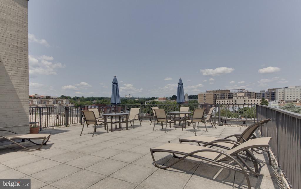 2130 N St NW #303