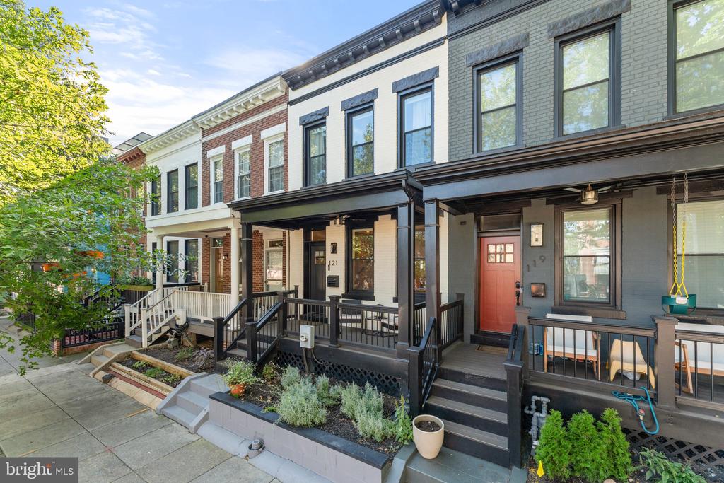 121 15th St SE