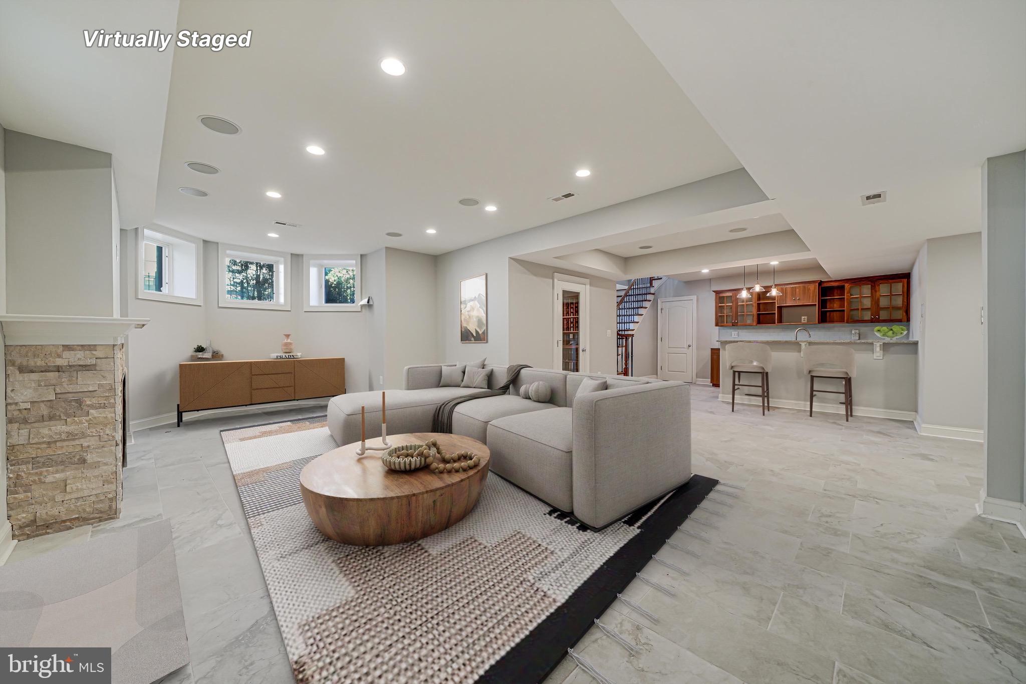 2200 R St NW