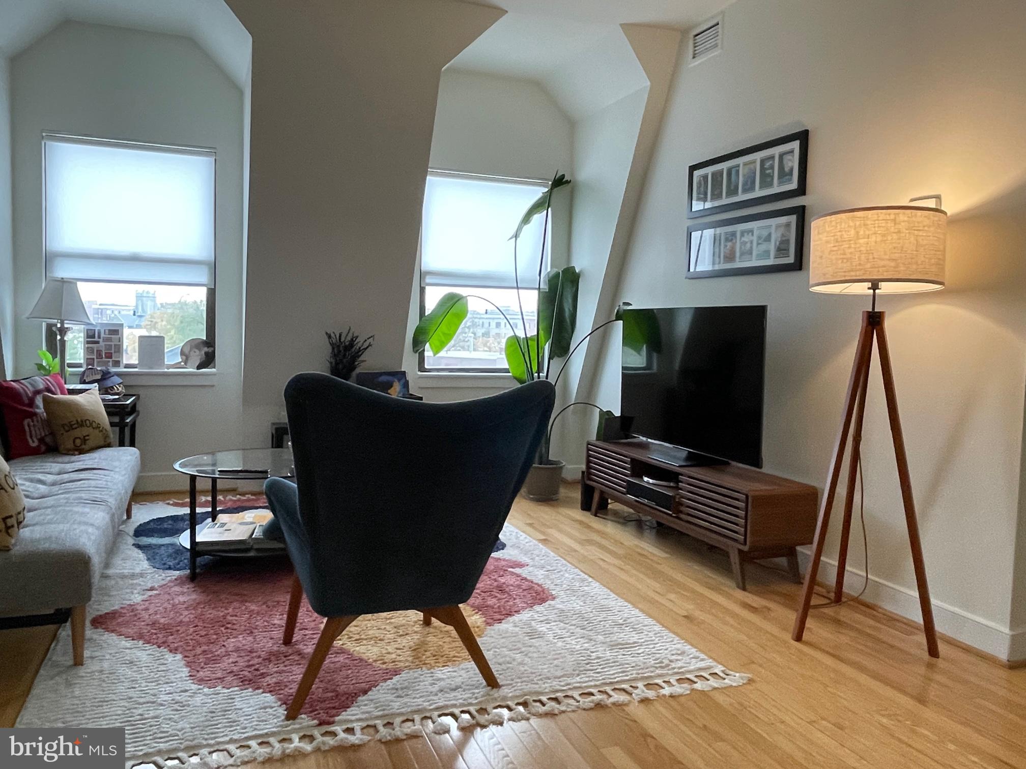 1615 New Hampshire Ave NW #52