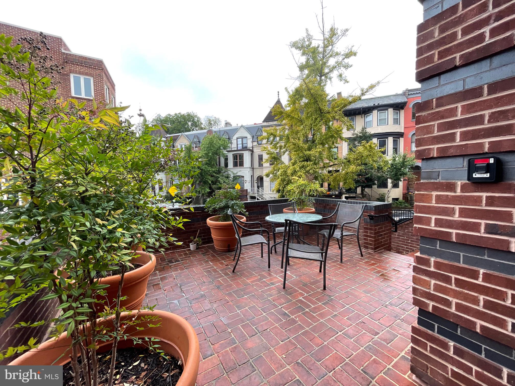 1615 New Hampshire Ave NW #52