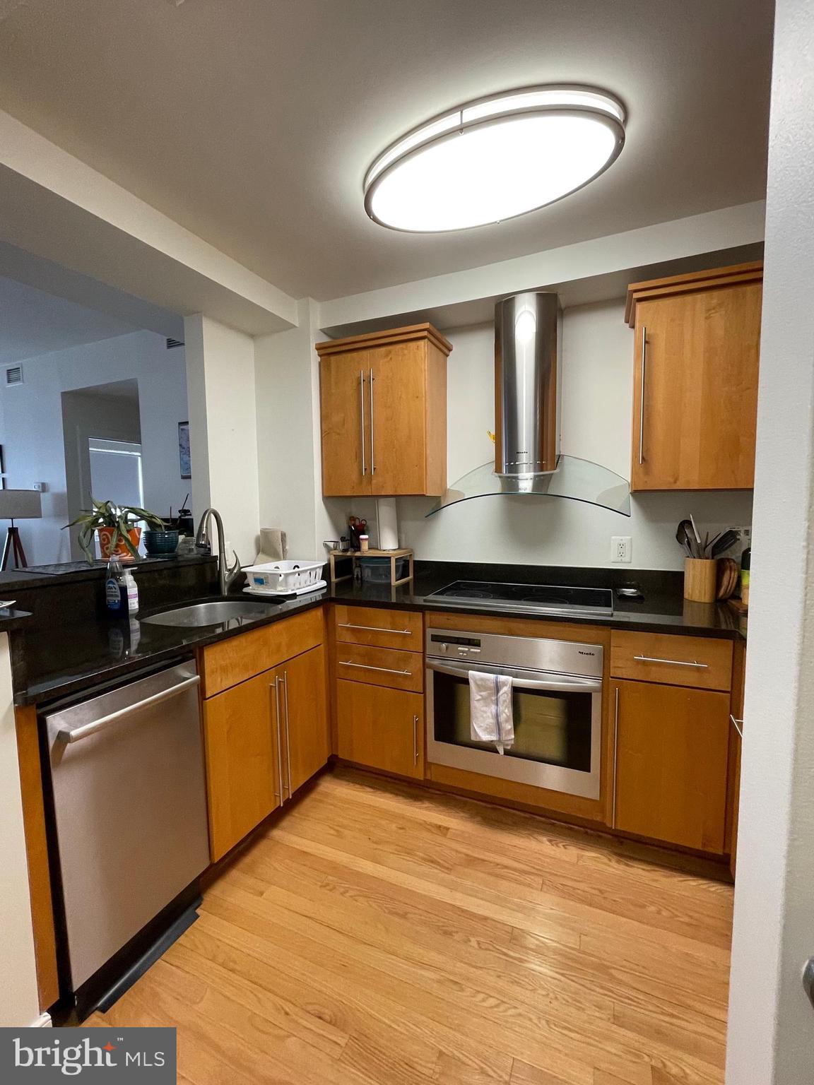 1615 New Hampshire Ave NW #52