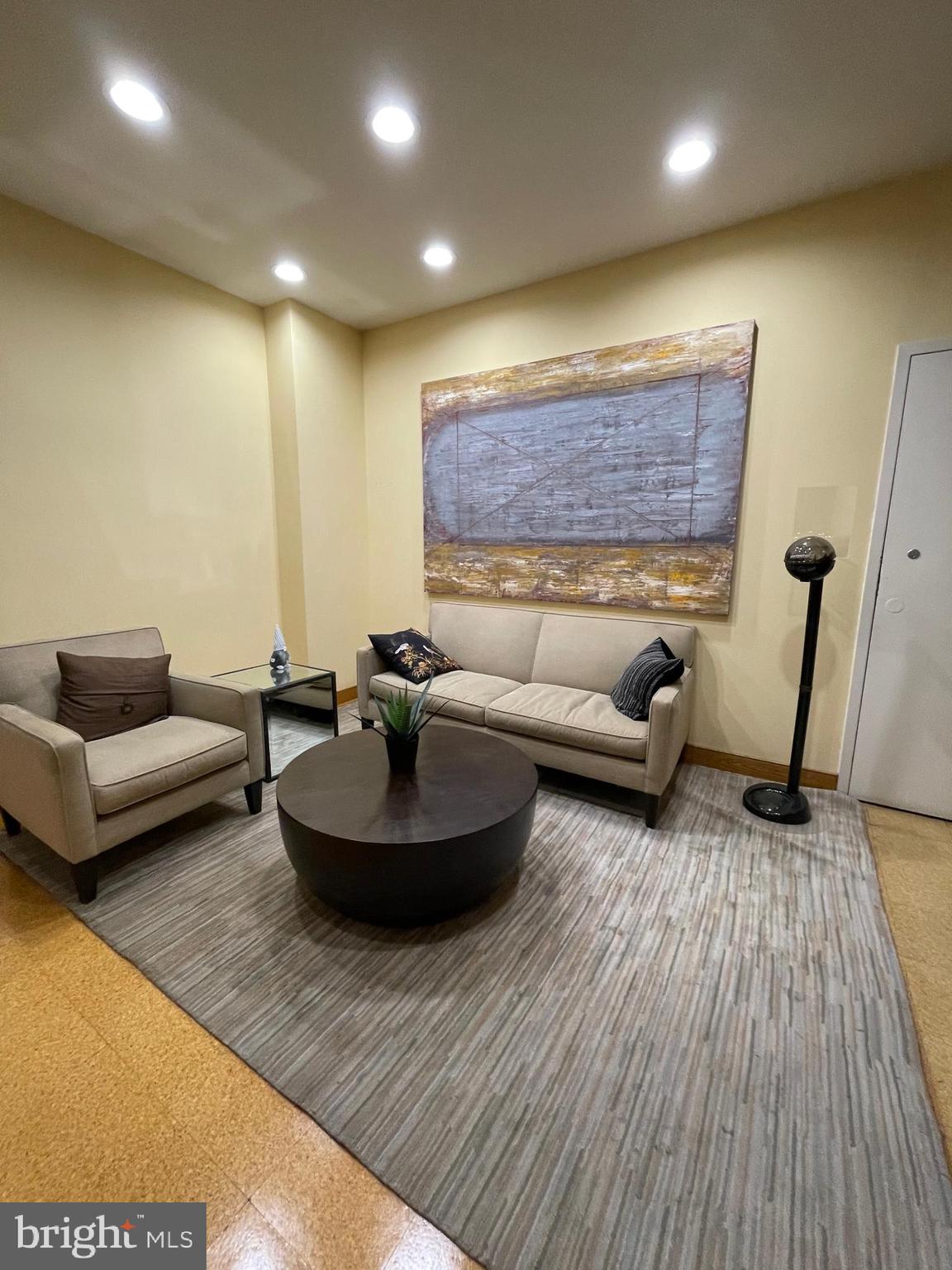 1615 New Hampshire Ave NW #52