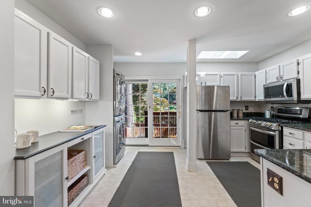 124 6th St SE