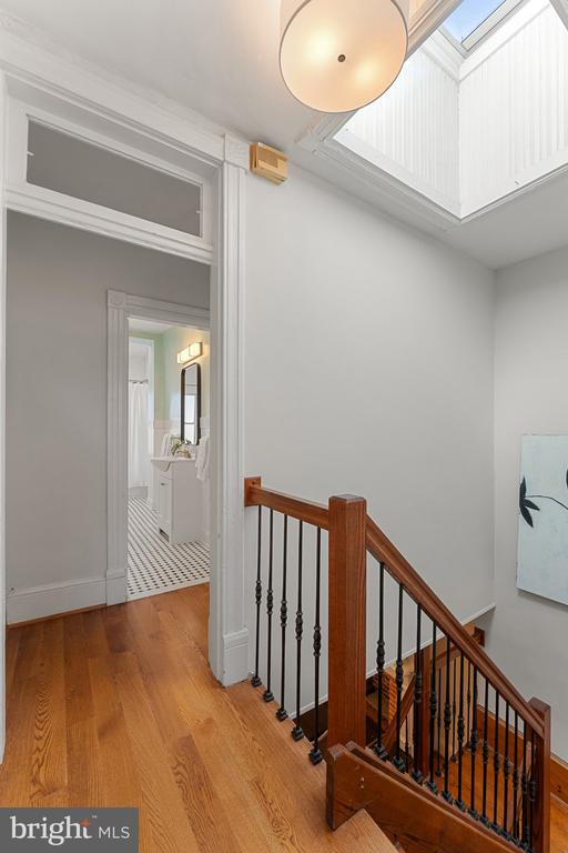 124 6th St SE