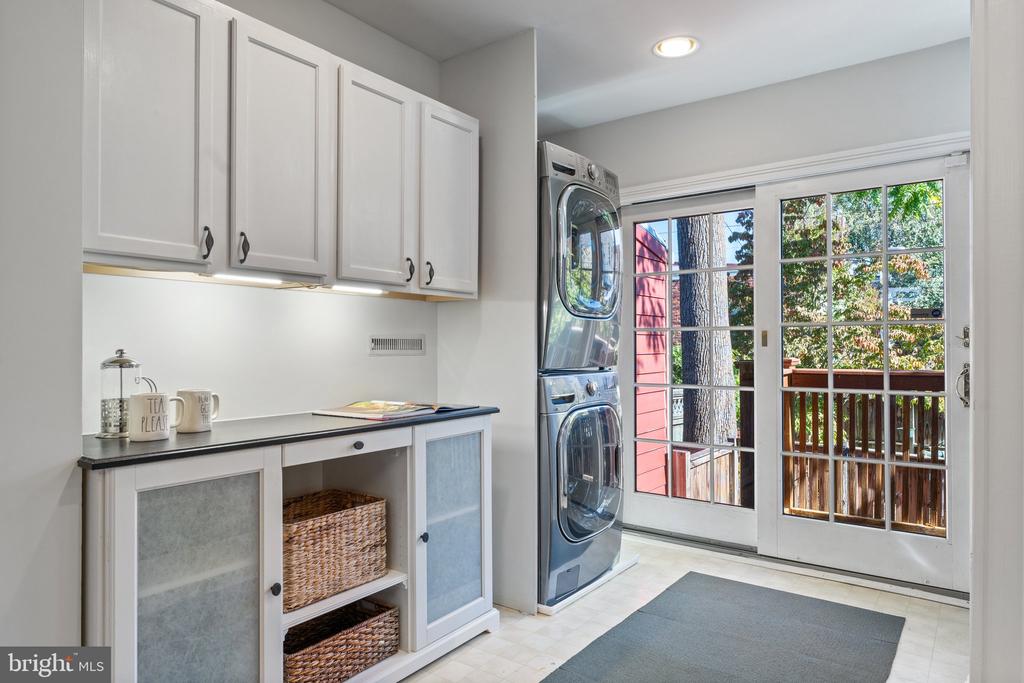 124 6th St SE