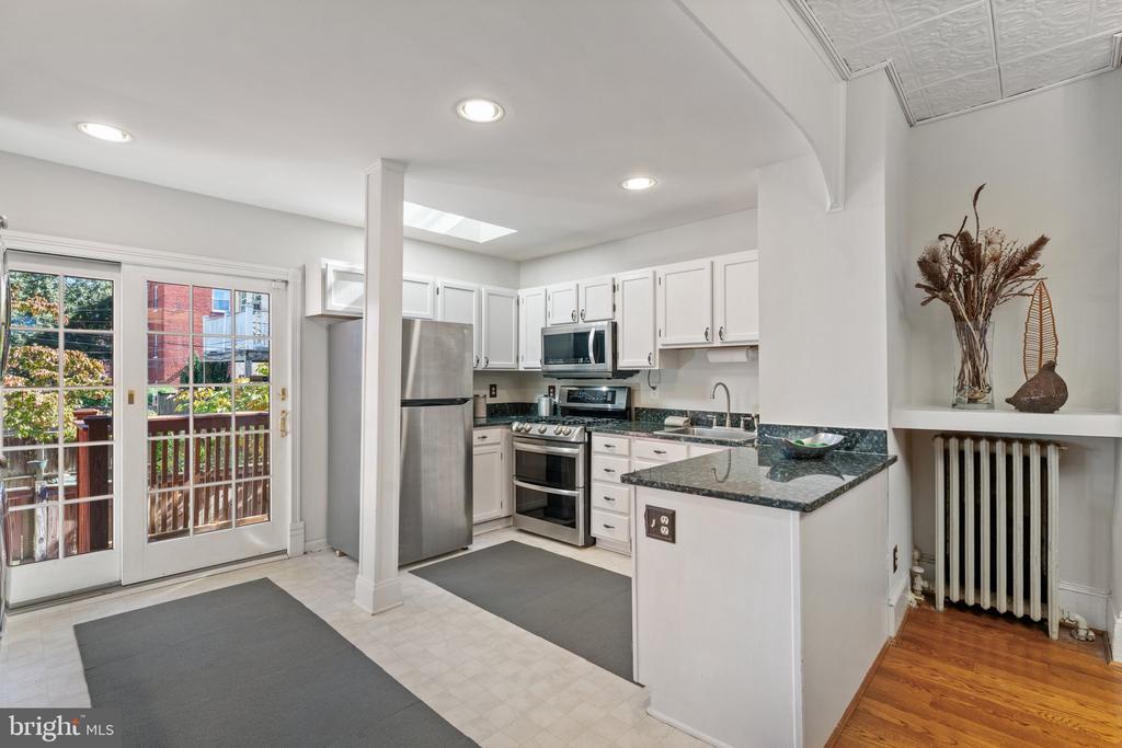 124 6th St SE