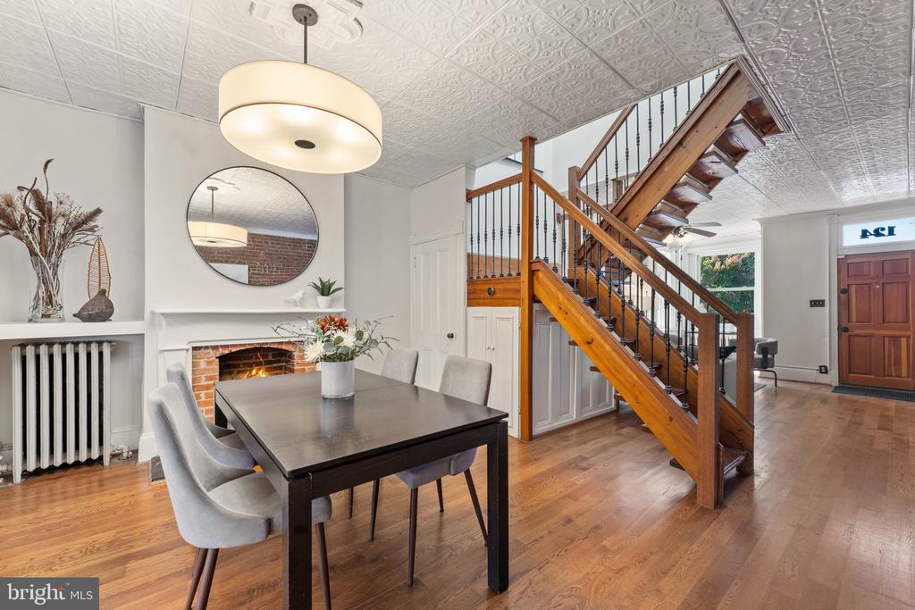 124 6th St SE