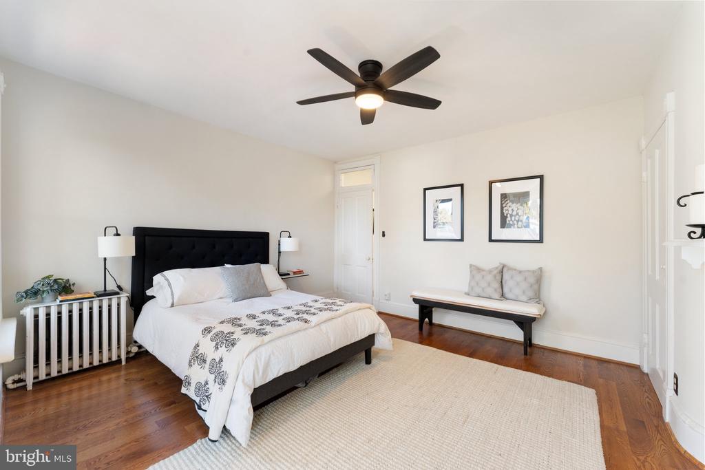 124 6th St SE