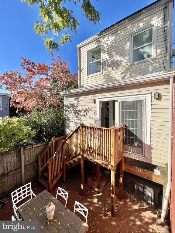 124 6th St SE