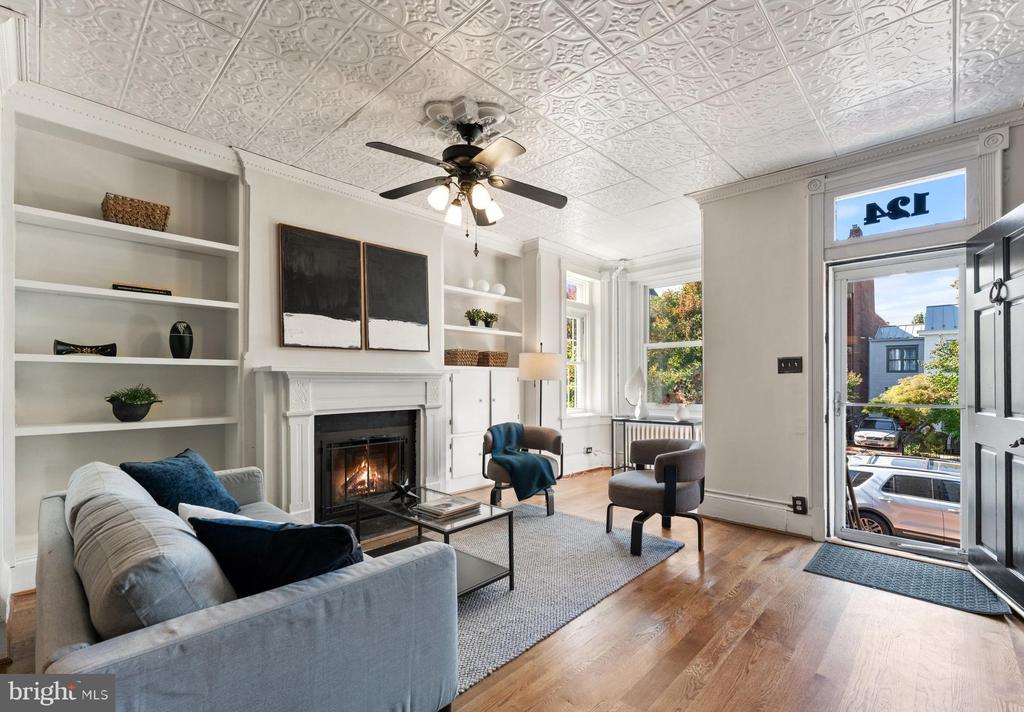 124 6th St SE