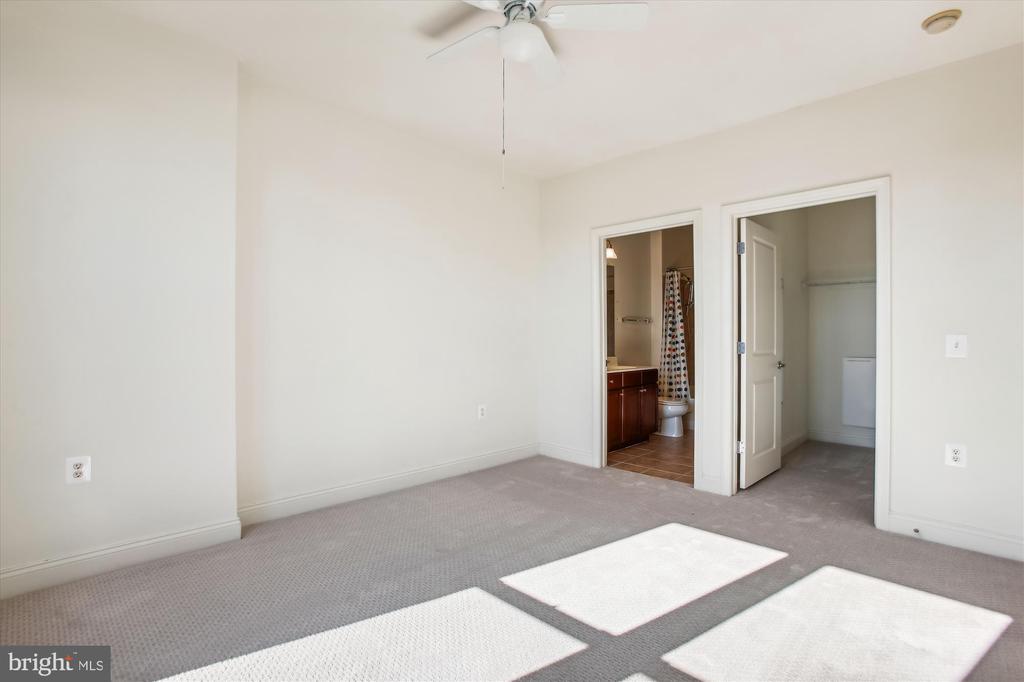 1391 Pennsylvania Ave SE #515