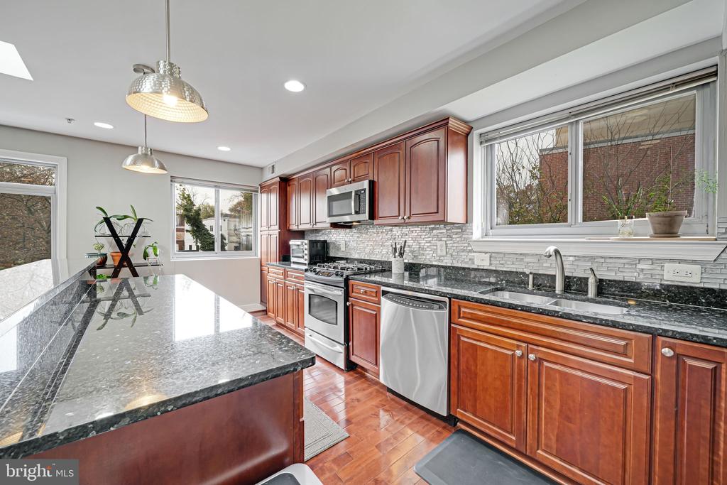 1322 Missouri Ave NW #404