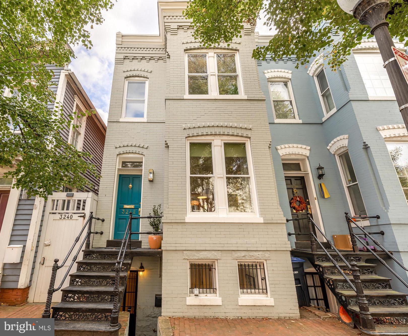 3242 Q St NW