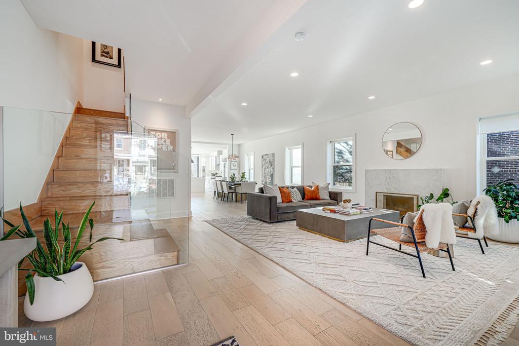 1308 Gallatin St NW