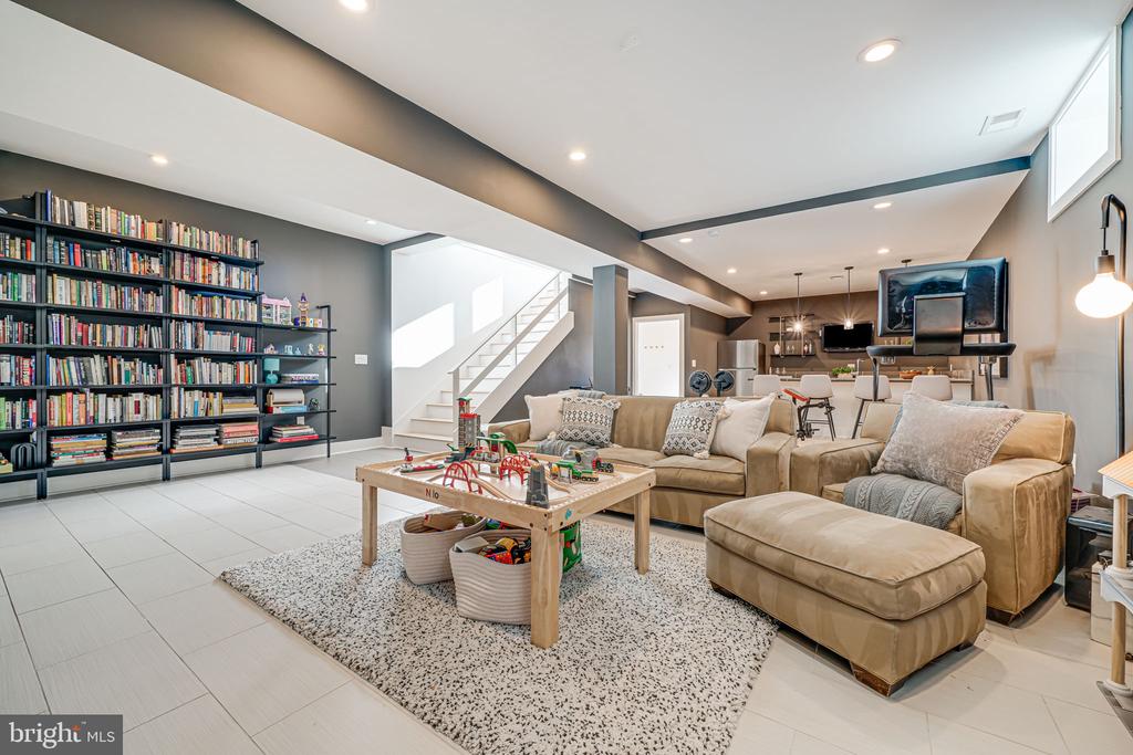 1308 Gallatin St NW