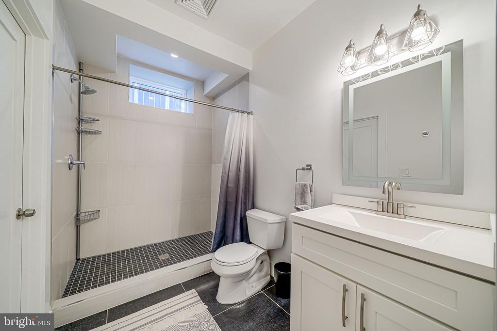 1308 Gallatin St NW