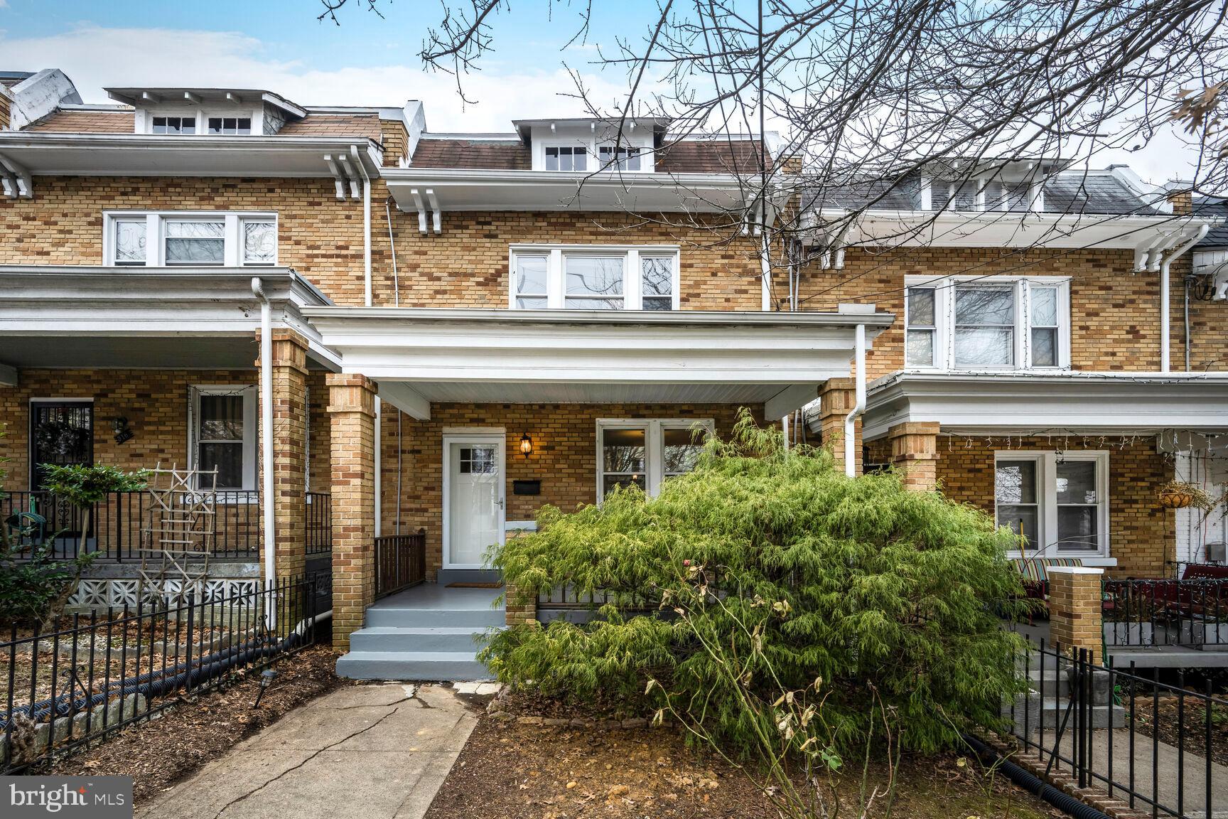 318 Allison St NW