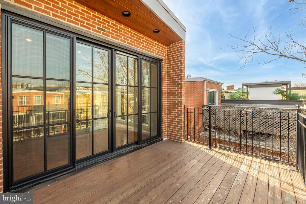 1423 Q ST NW