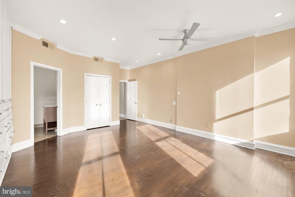 1423 Q ST NW