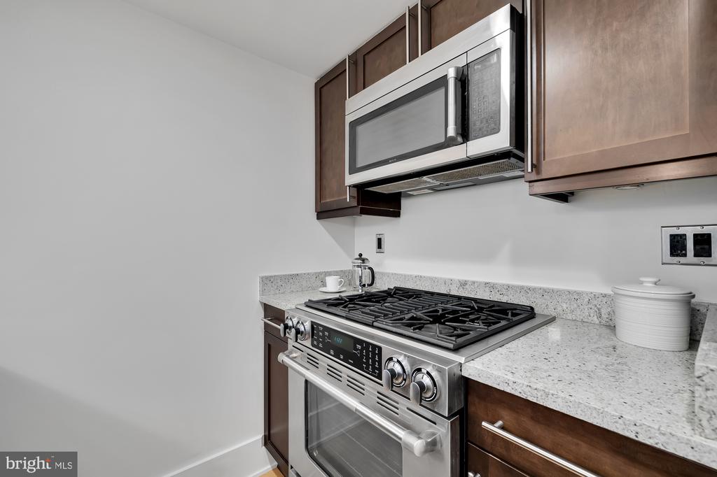 2818 Connecticut Ave NW #11