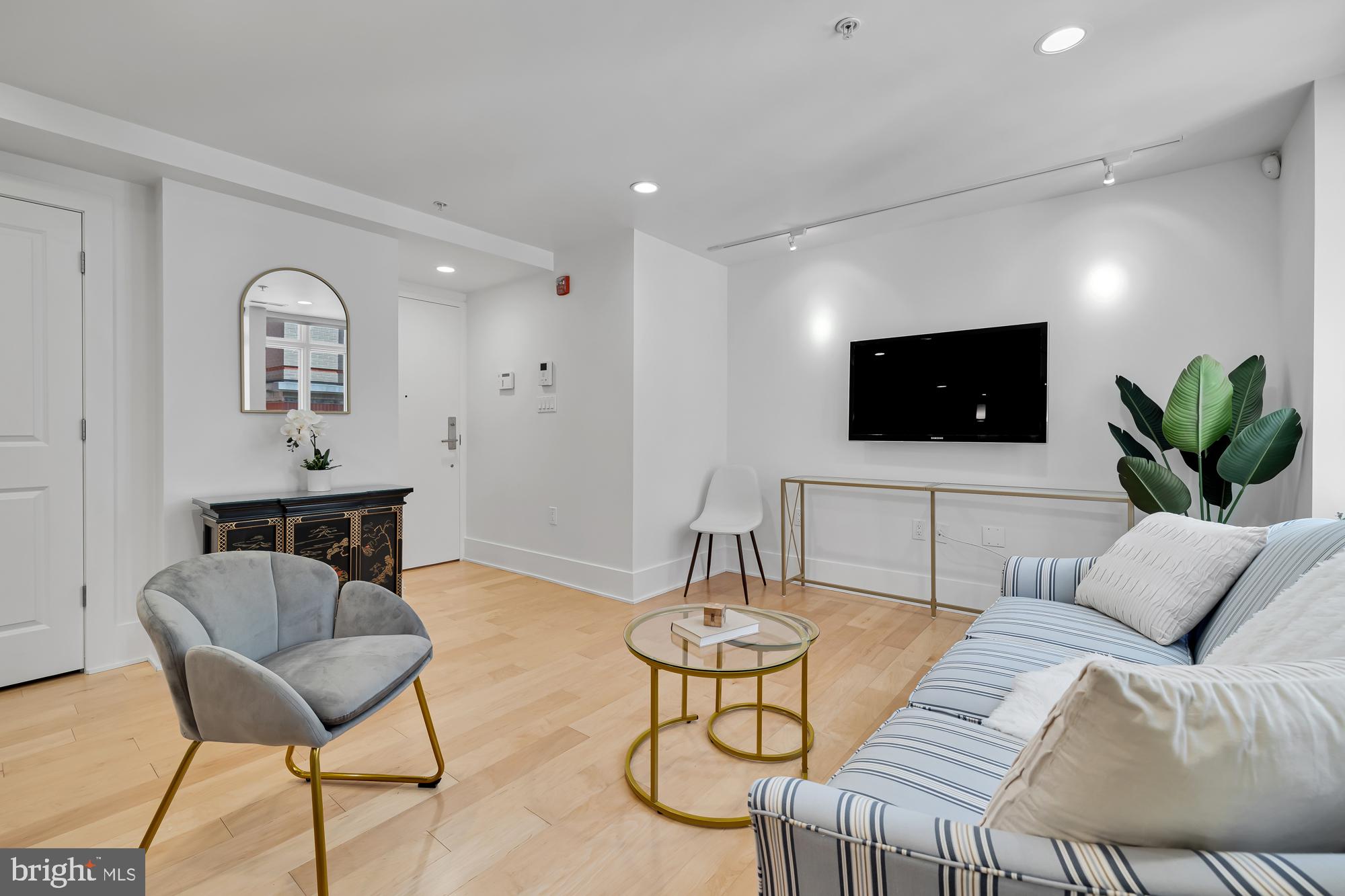 2818 Connecticut Ave NW #11