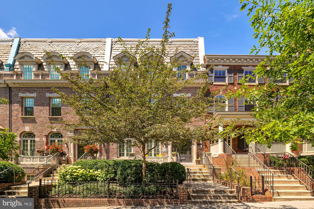 2818 Connecticut Ave NW #11