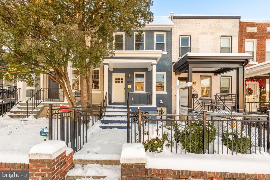 1143 Oates St NE
