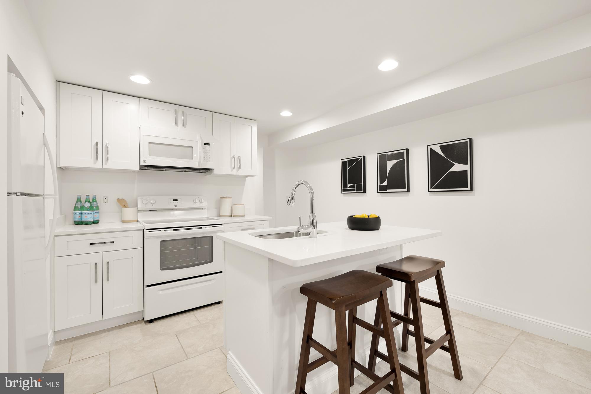 1143 Oates St NE