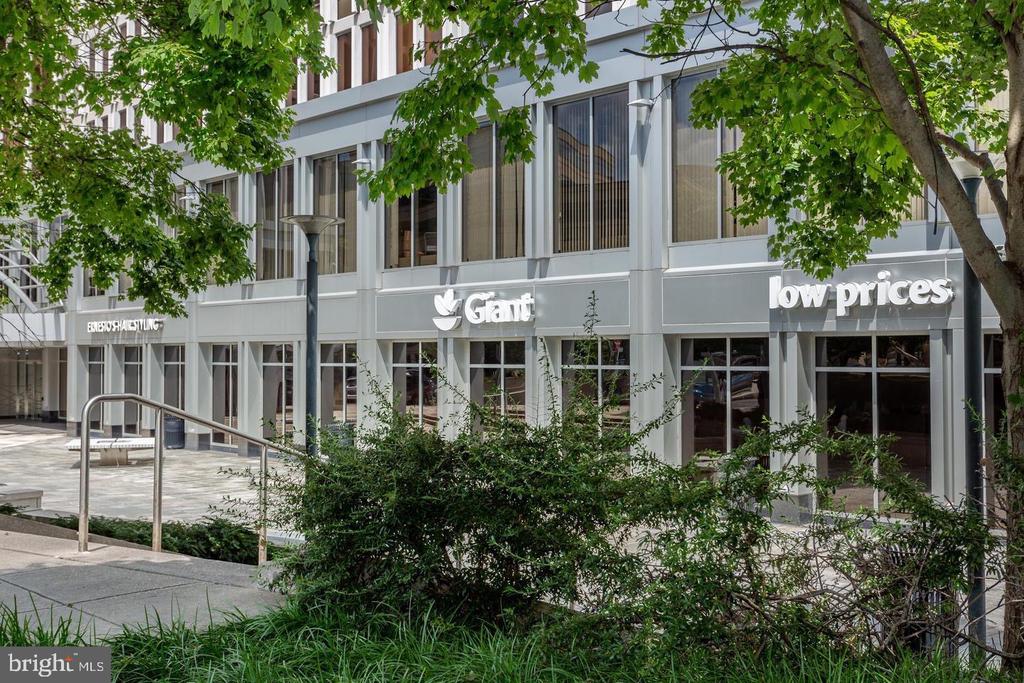 4600 Connecticut Ave NW #708