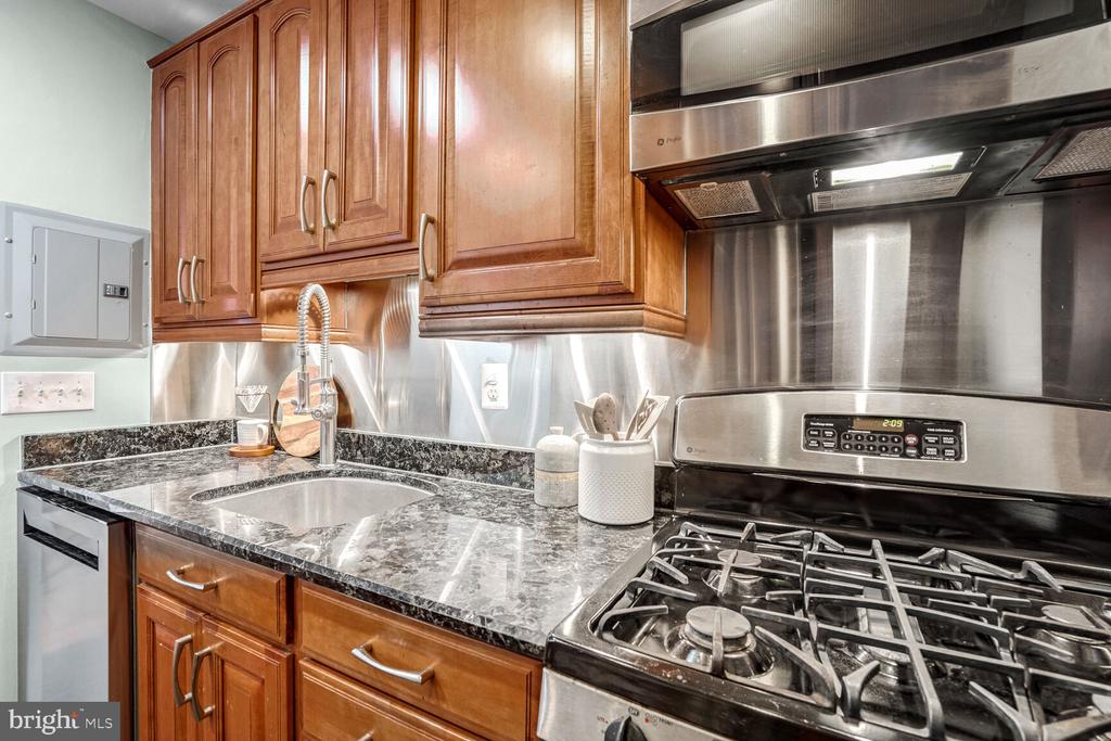 1880 Columbia Rd NW #604