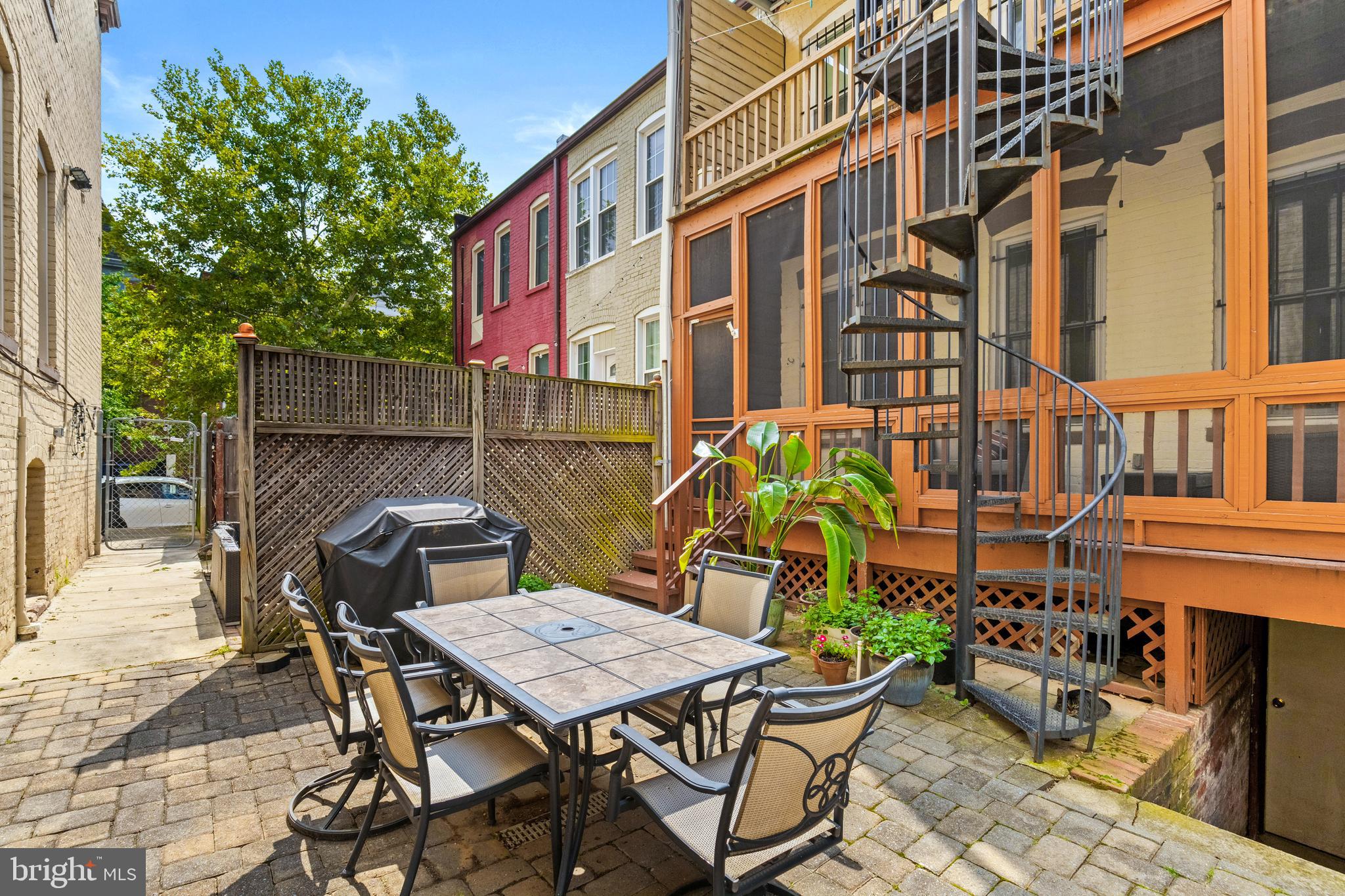 1705 Euclid St NW #1