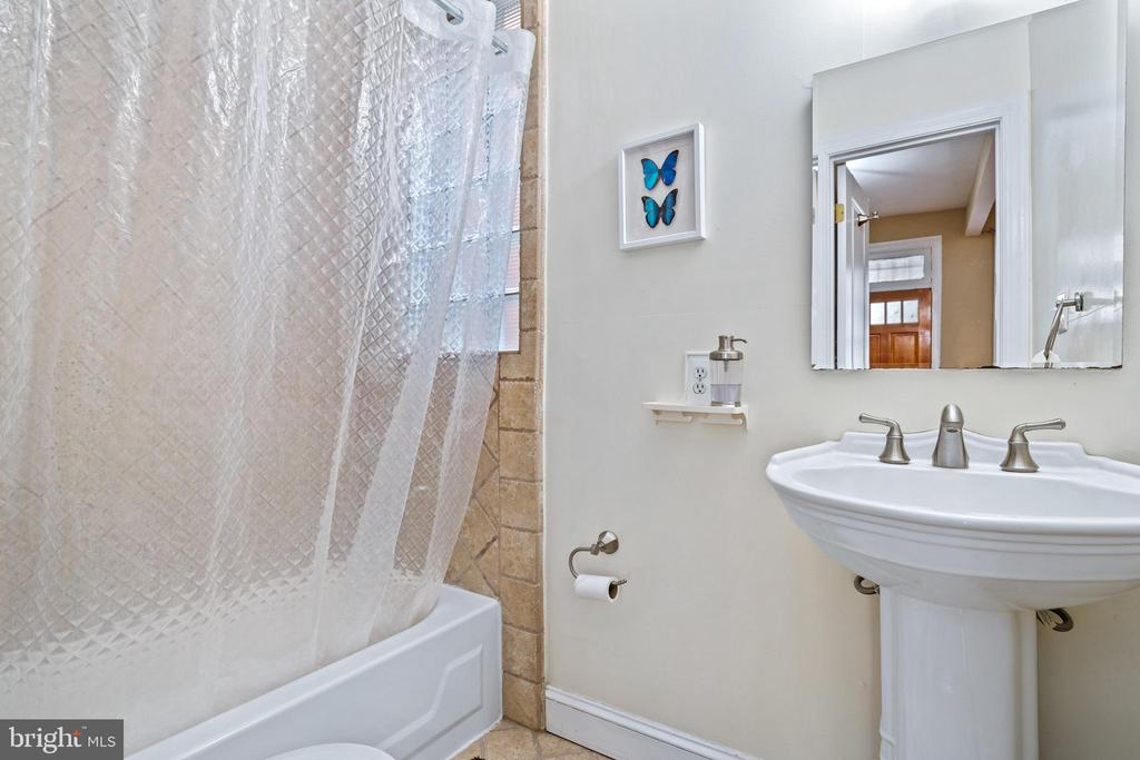 1705 Euclid St NW #1