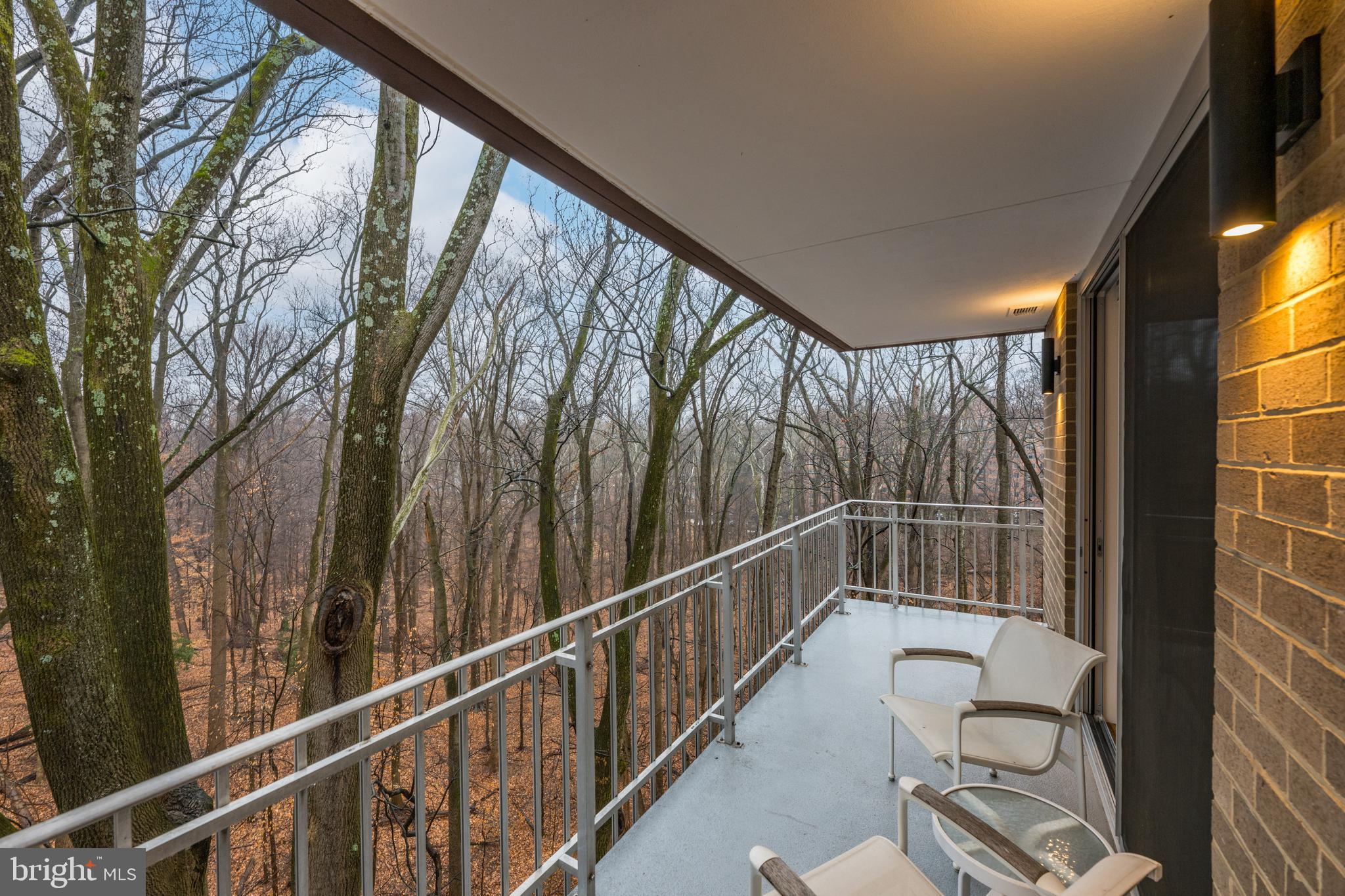 4100 Cathedral Ave NW #803