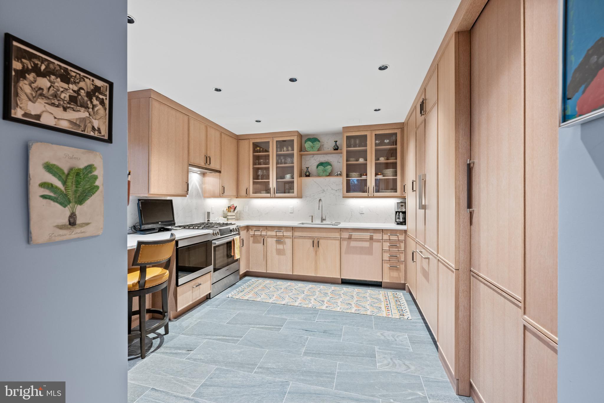 4100 Cathedral Ave NW #803