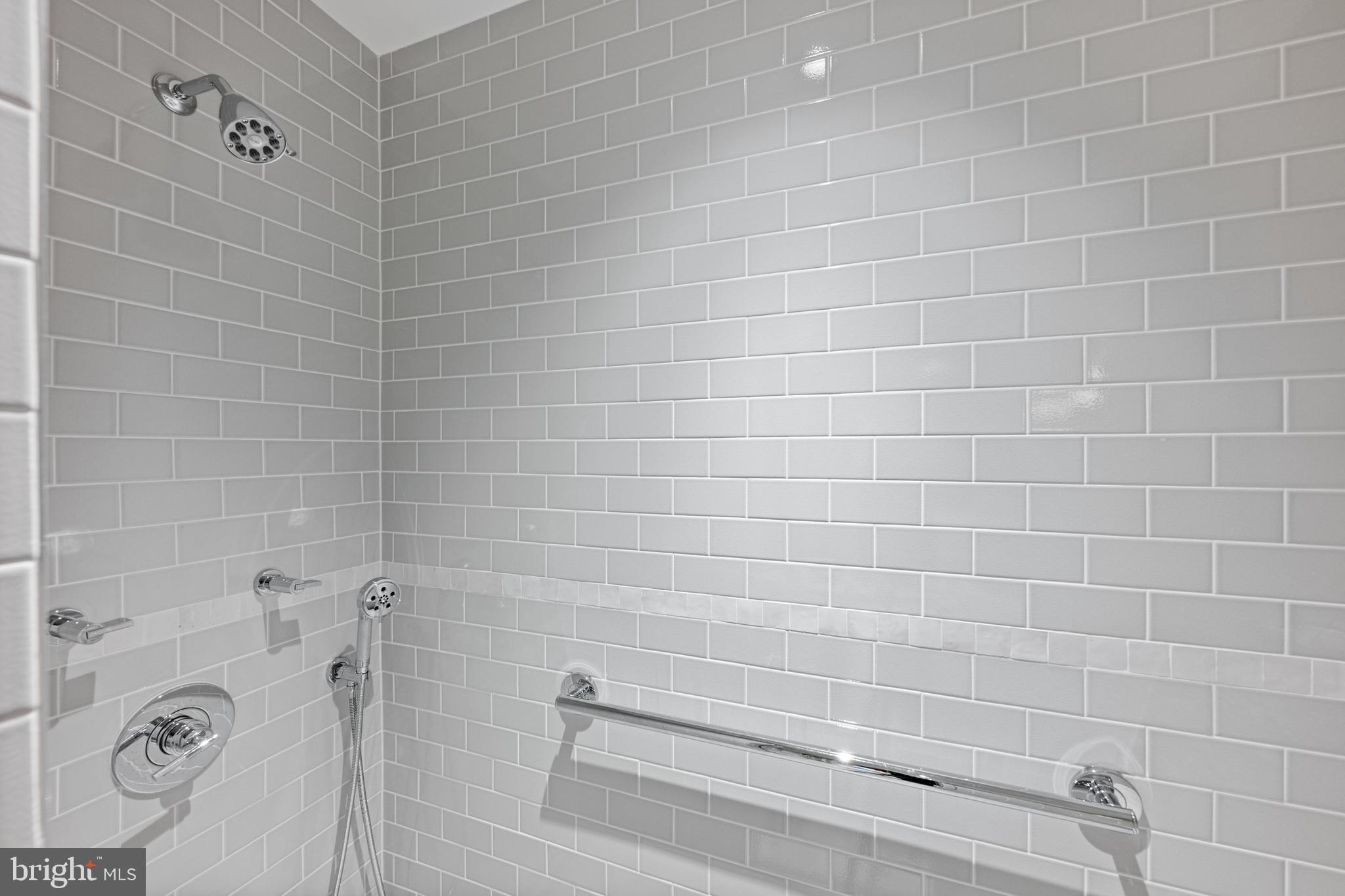 4100 Cathedral Ave NW #803