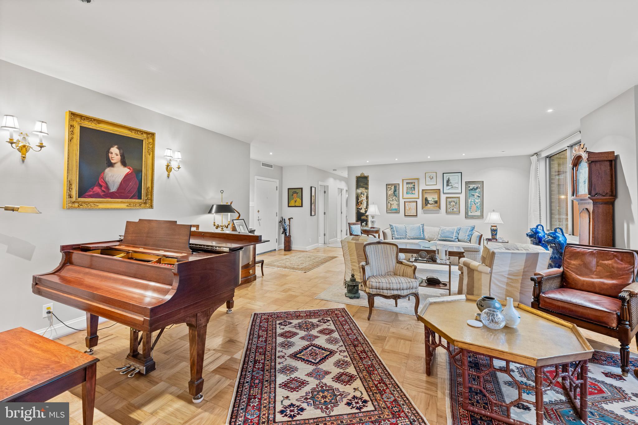 4100 Cathedral Ave NW #803