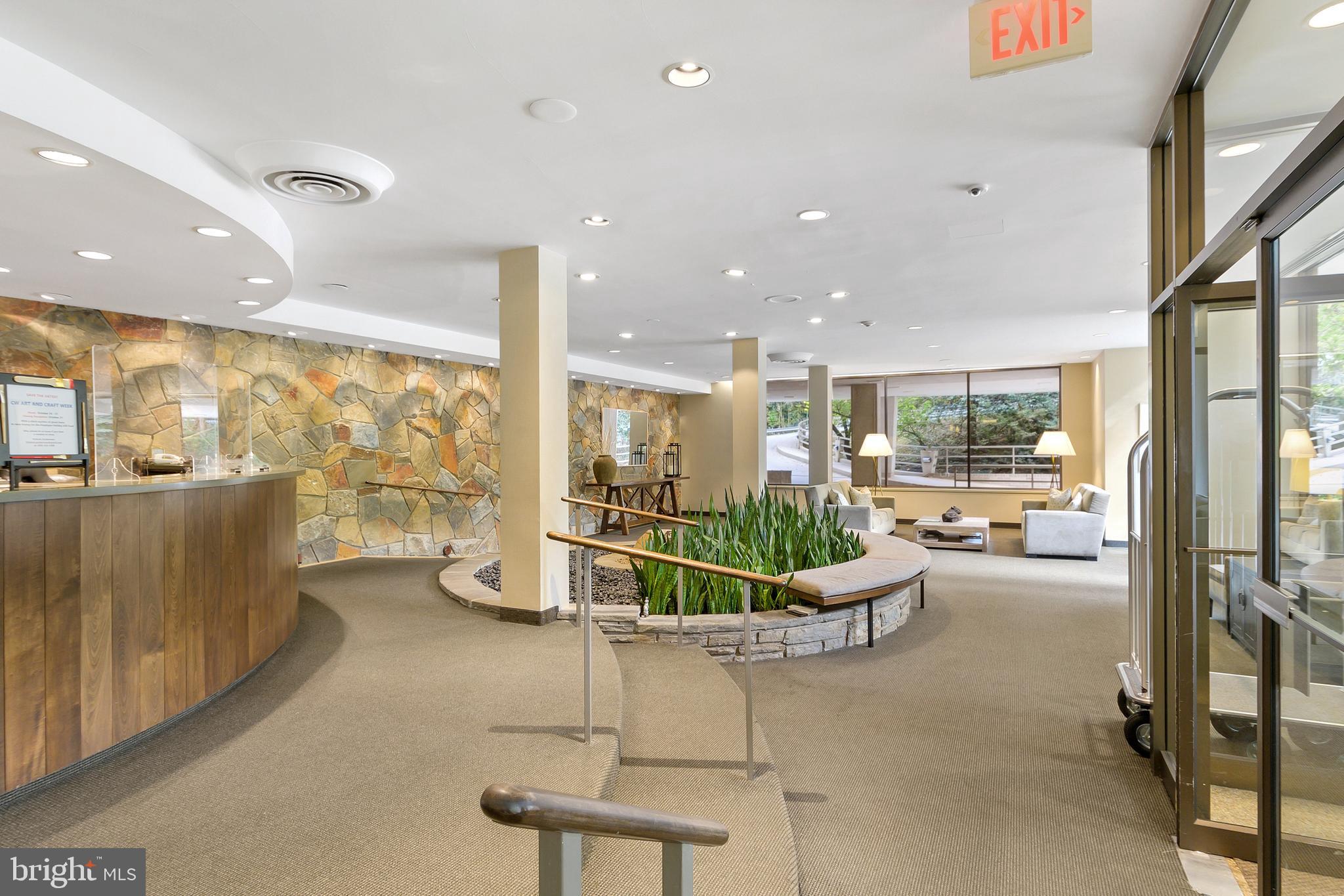 4100 Cathedral Ave NW #803